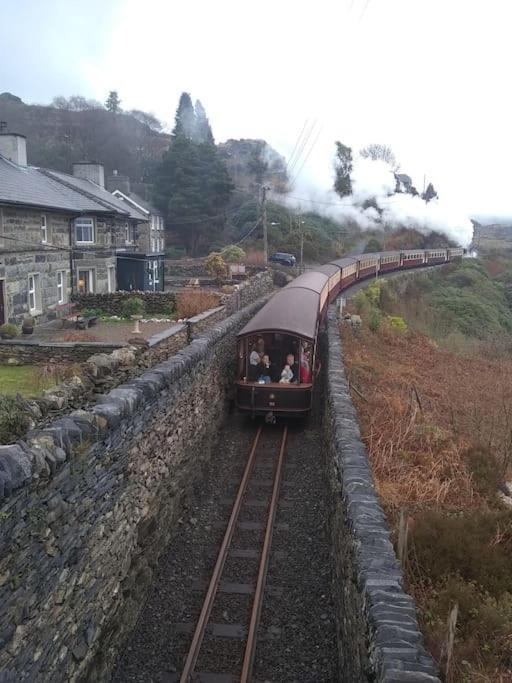 Daisys Cottage. Blaenau Ffestiniog. Exterior foto